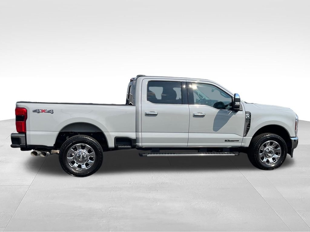 Used 2025 White Ford Lariat image 6