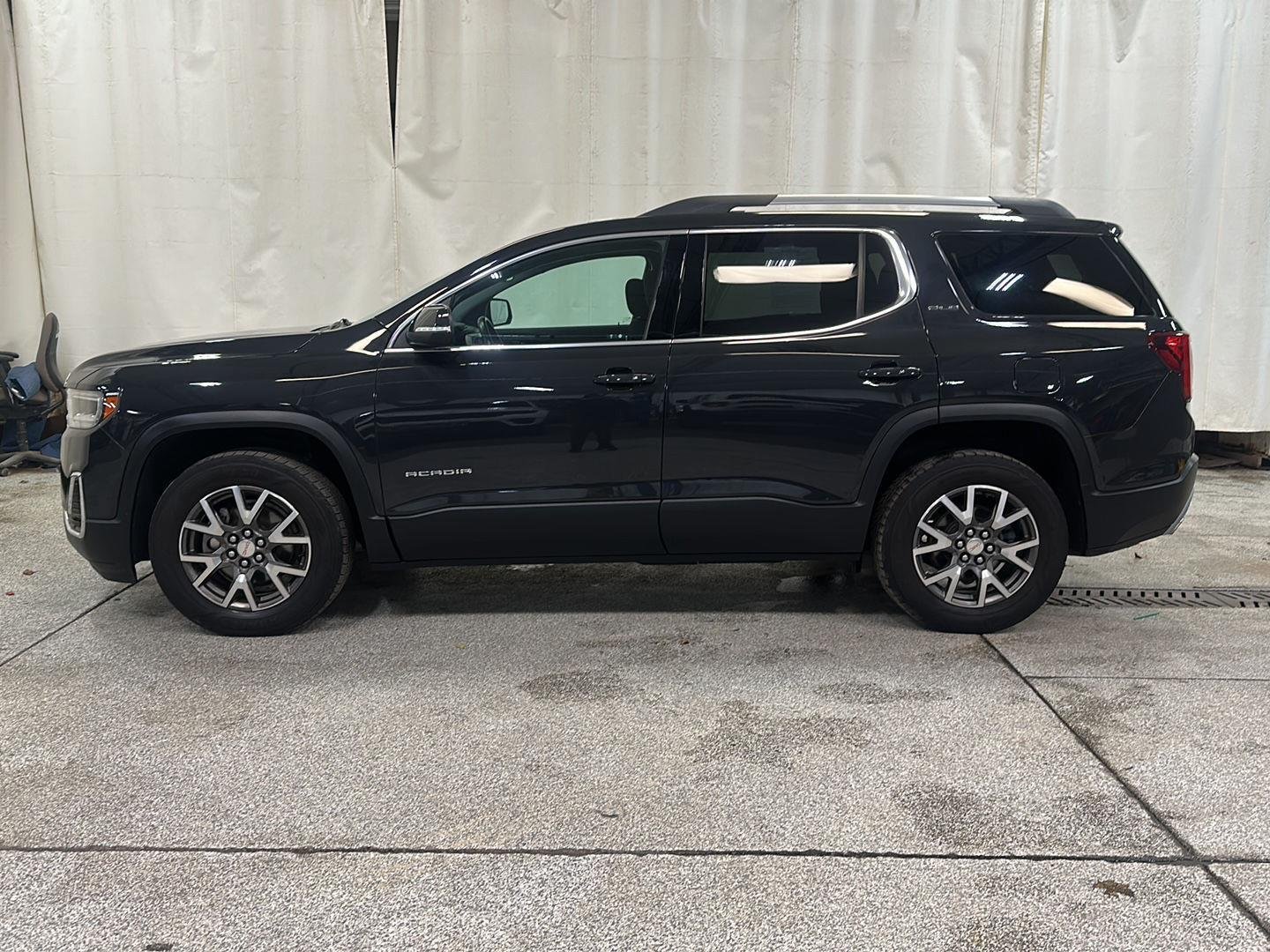 Used 2020 GMC Acadia SLE with VIN 1GKKNKLS4LZ120455 for sale in Waconia, Minnesota