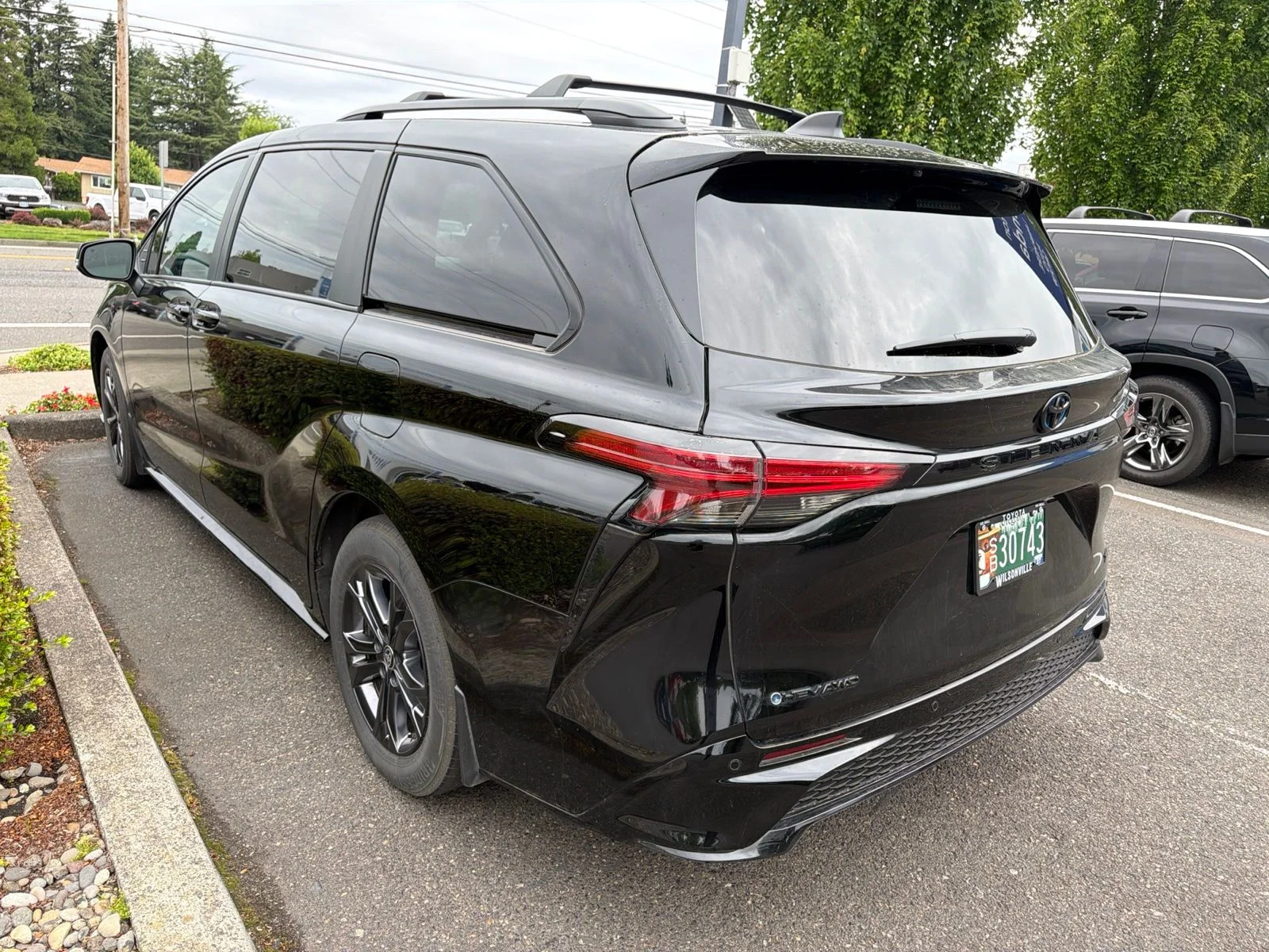 Used 2025 Midnight Black Metallic Toyota XSE 7 Passenger image 6