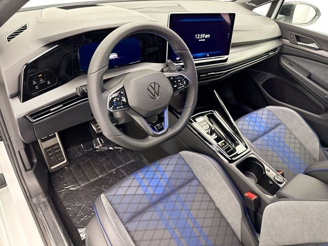 New 2026 Pure White Volkswagen 2.0T image 9