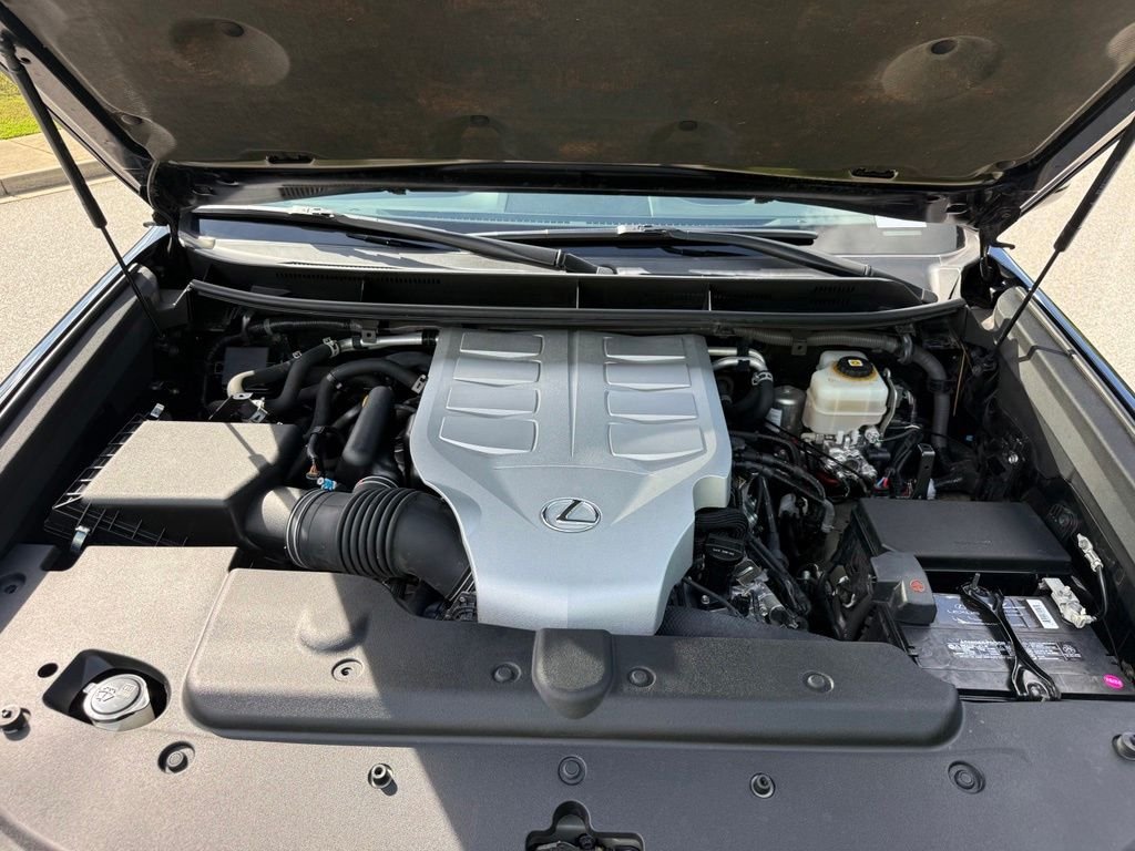 Certified Used 2021 BLACK Lexus 460 image 18