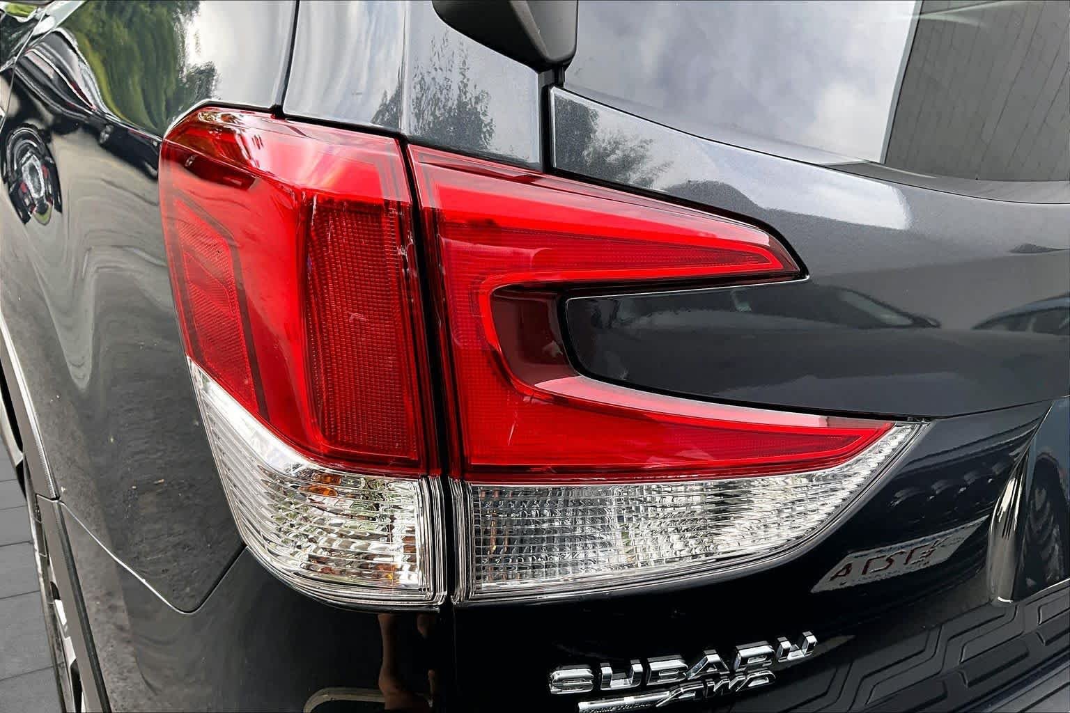 Used 2019 Dark Gray Metallic Subaru Premium image 28