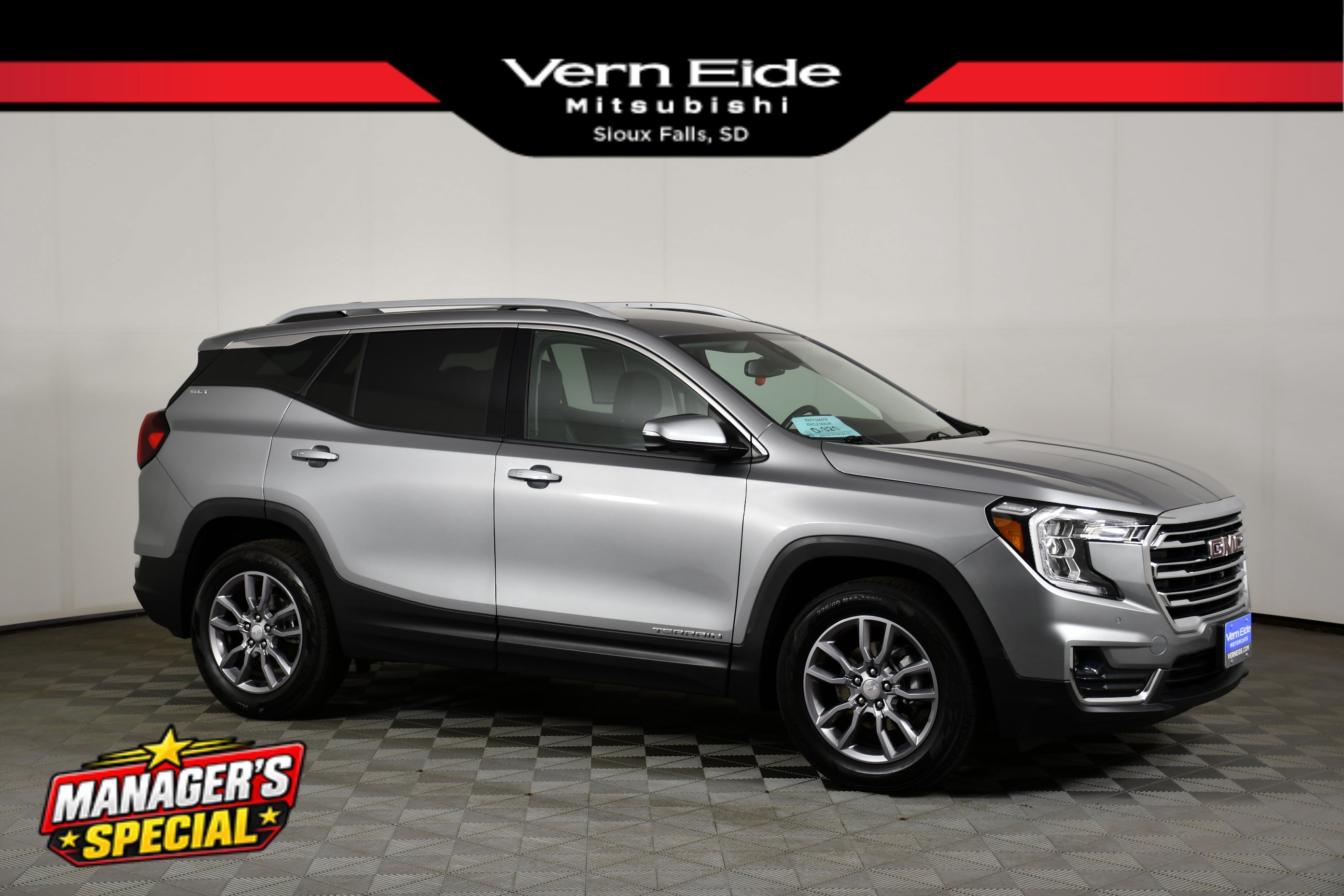 Used 2024 Sterling Metallic GMC SLT image 1
