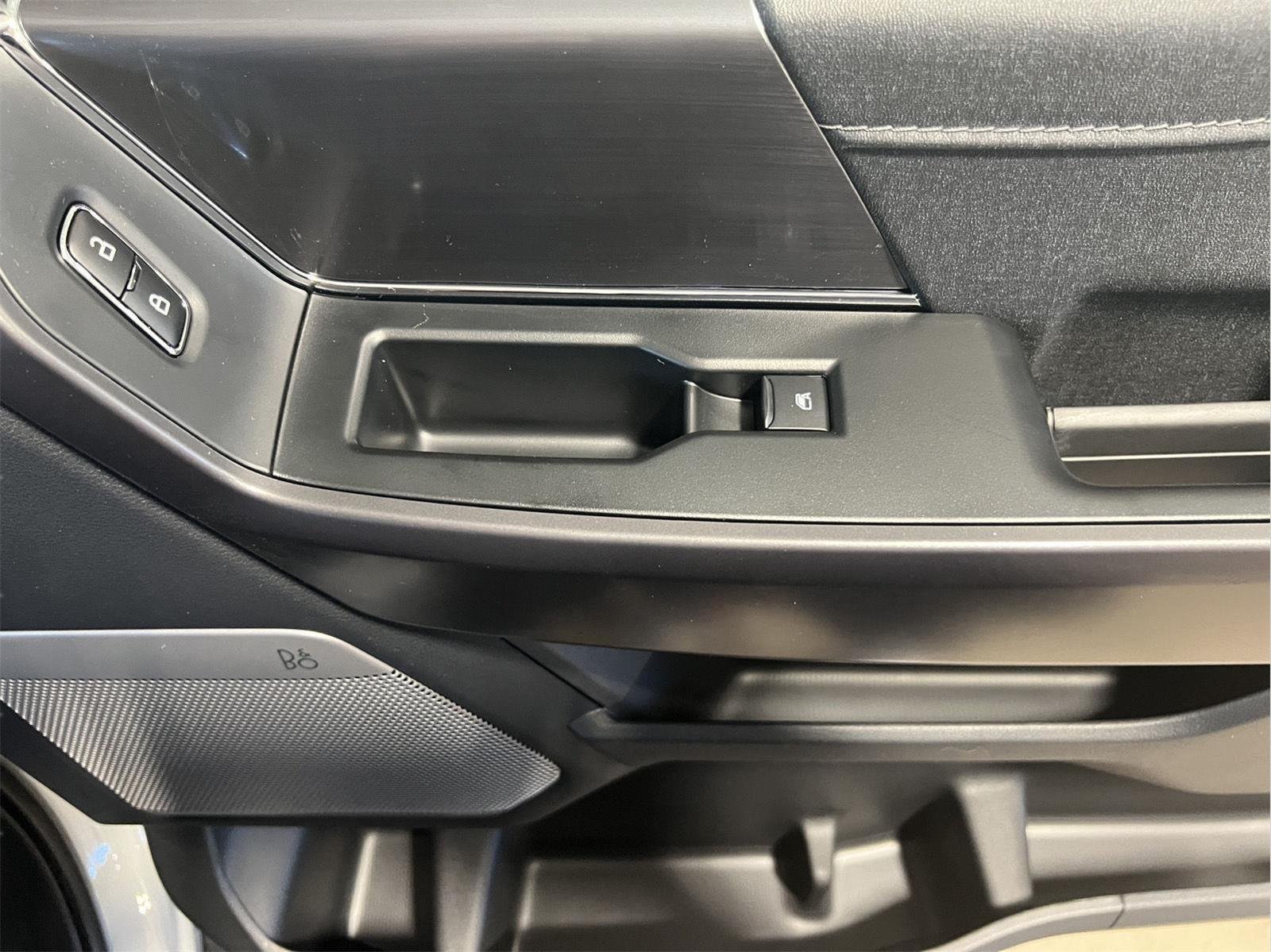 Used 2026 Avalanche Ford Lariat® image 11