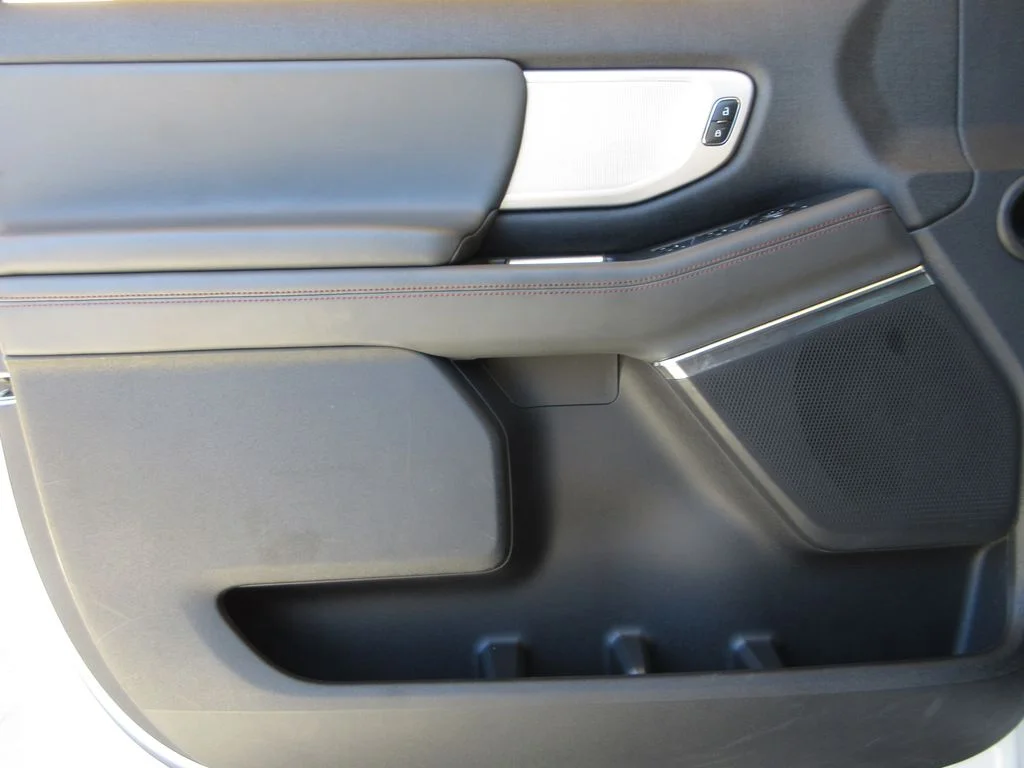 Certified Used 2025 Oxford White Ford Active image 9