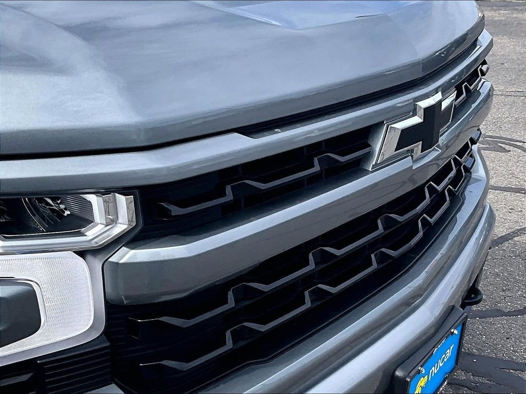 Used 2023 Gray Chevrolet RST image 32