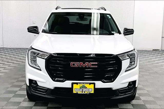 Used 2023 Summit White GMC SLT image 4