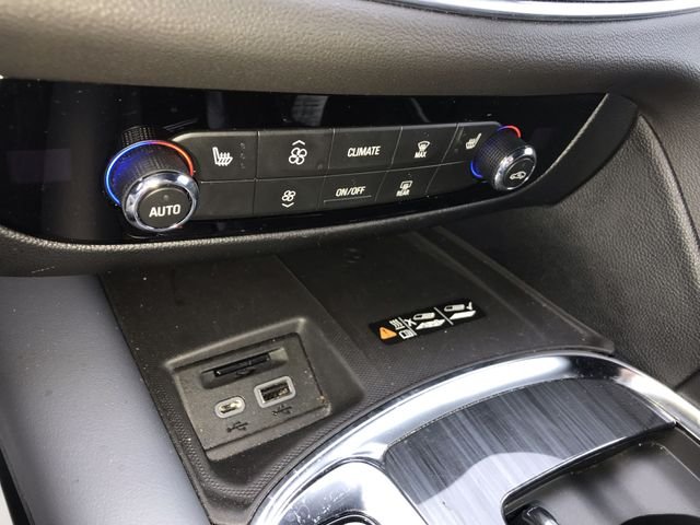 Used 2024 Black Buick Essence image 19