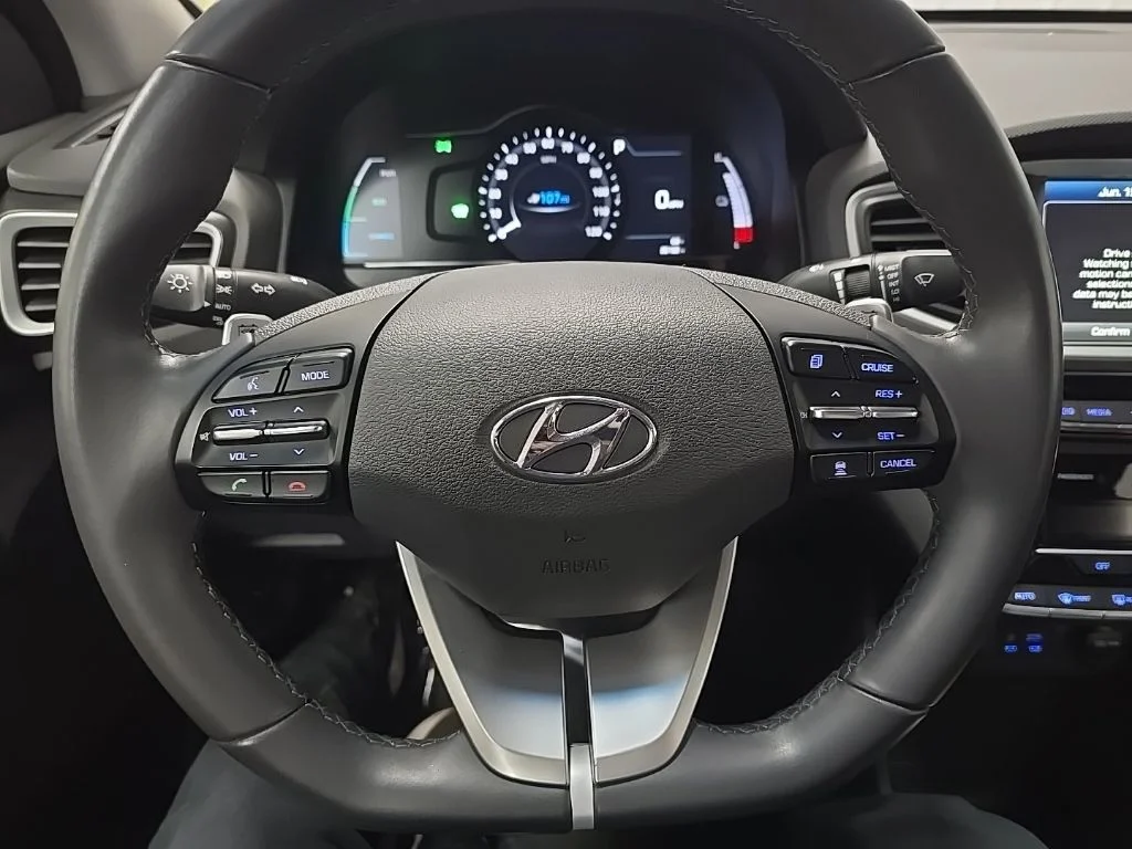 Used 2019 Intense Blue Hyundai Limited image 20