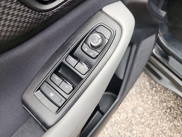 Used 2020  Subaru Premium image 23