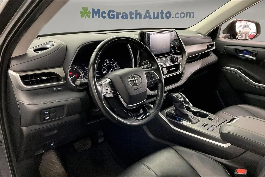 Certified Used 2020 Gray Toyota XLE image 18