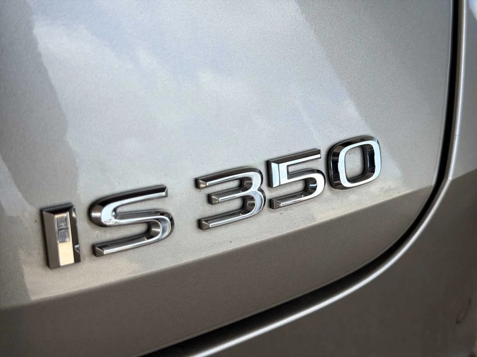 Used 2022 Silver Lexus F SPORT image 33