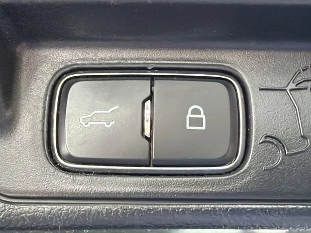 Used 2020 Silver Ford Base image 19