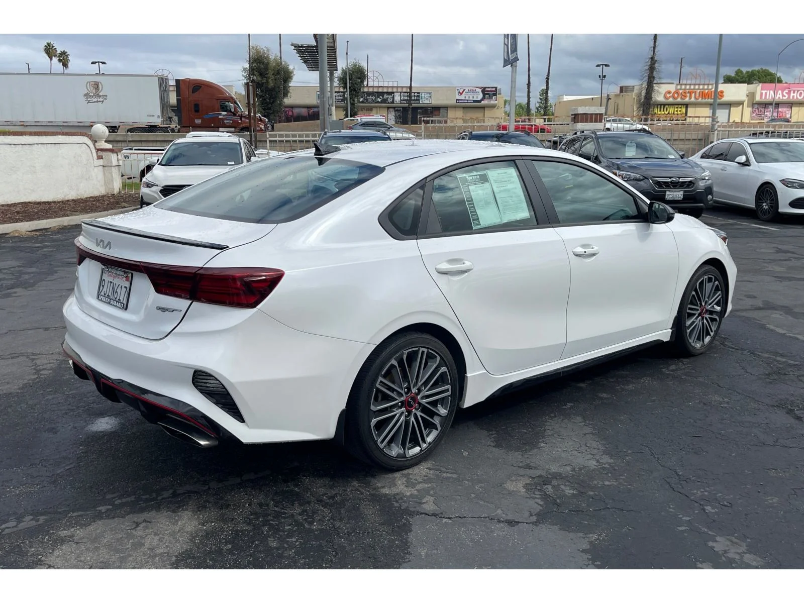 Used 2024 SNOW WHITE PEARL Kia GT image 5