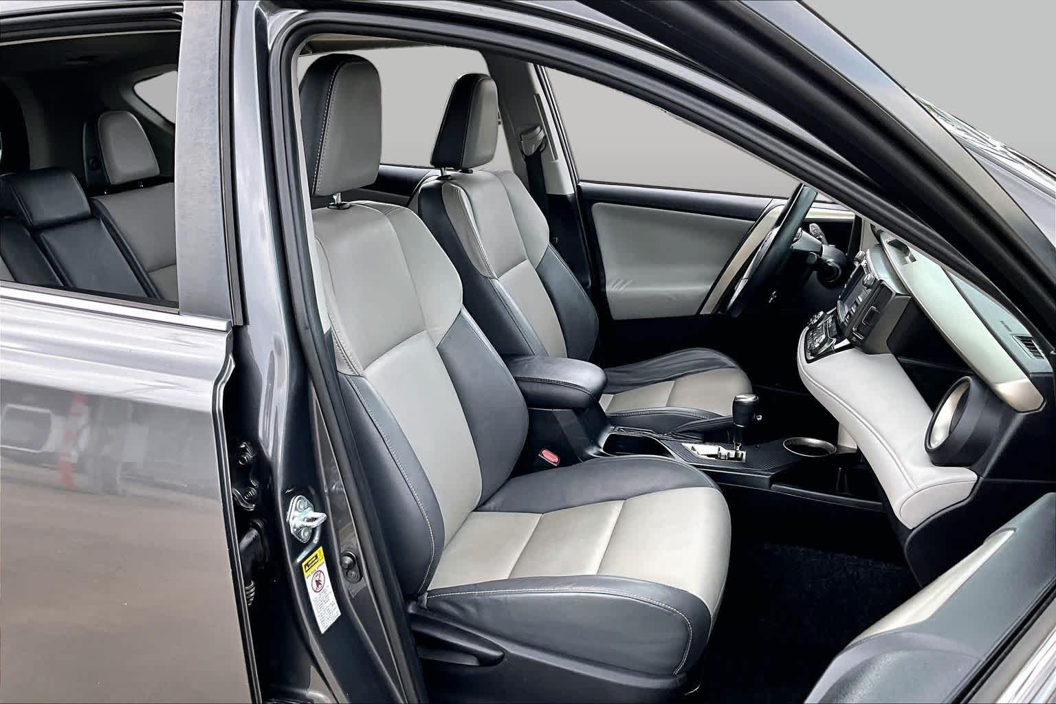 Used 2014 Magnetic Gray Metallic Toyota Limited image 9