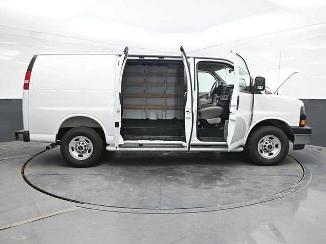 Used 2025 White GMC Work Van image 46