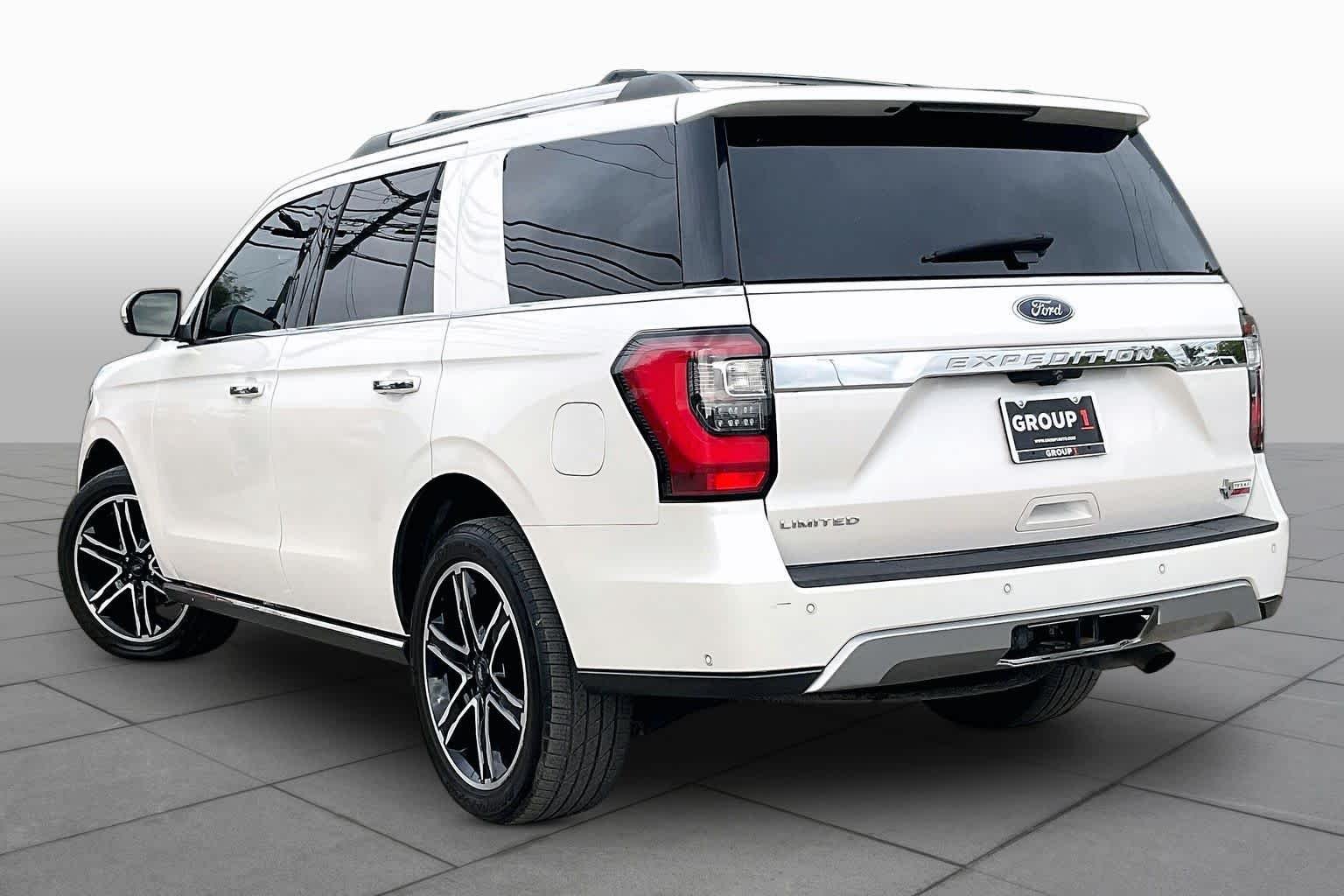 Used 2019 White Platinum Metallic Tri-Coat Ford Limited image 12