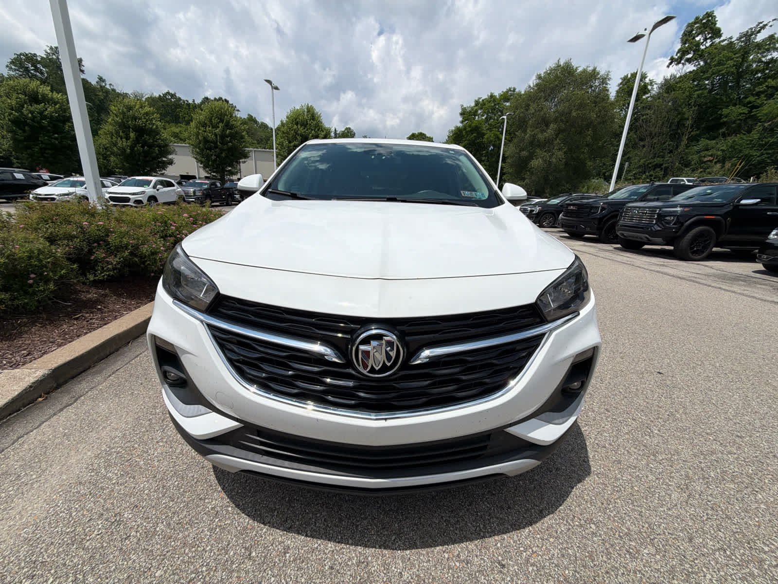 Used 2023 Summit White Buick Preferred image 2