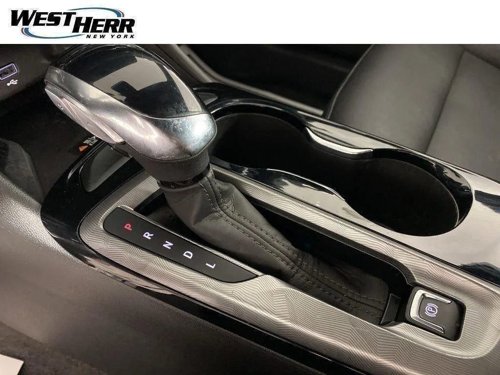 Used 2025 Summit White Buick Sport Touring FWD image 8