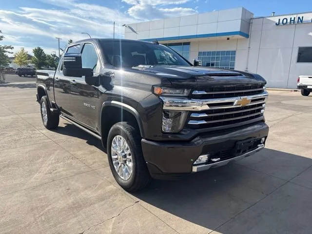 Used 2021 OXFORD BROWN METALLIC Chevrolet High Country image 3