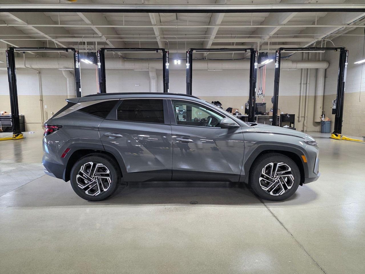 New 2026 Hampton Gray Hyundai SEL Plus FWD image 8