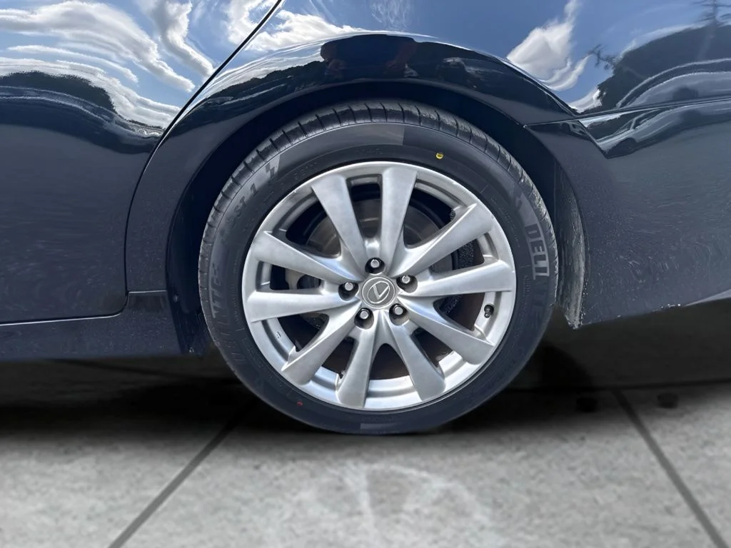 Used 2015 Black Lexus 350 image 20