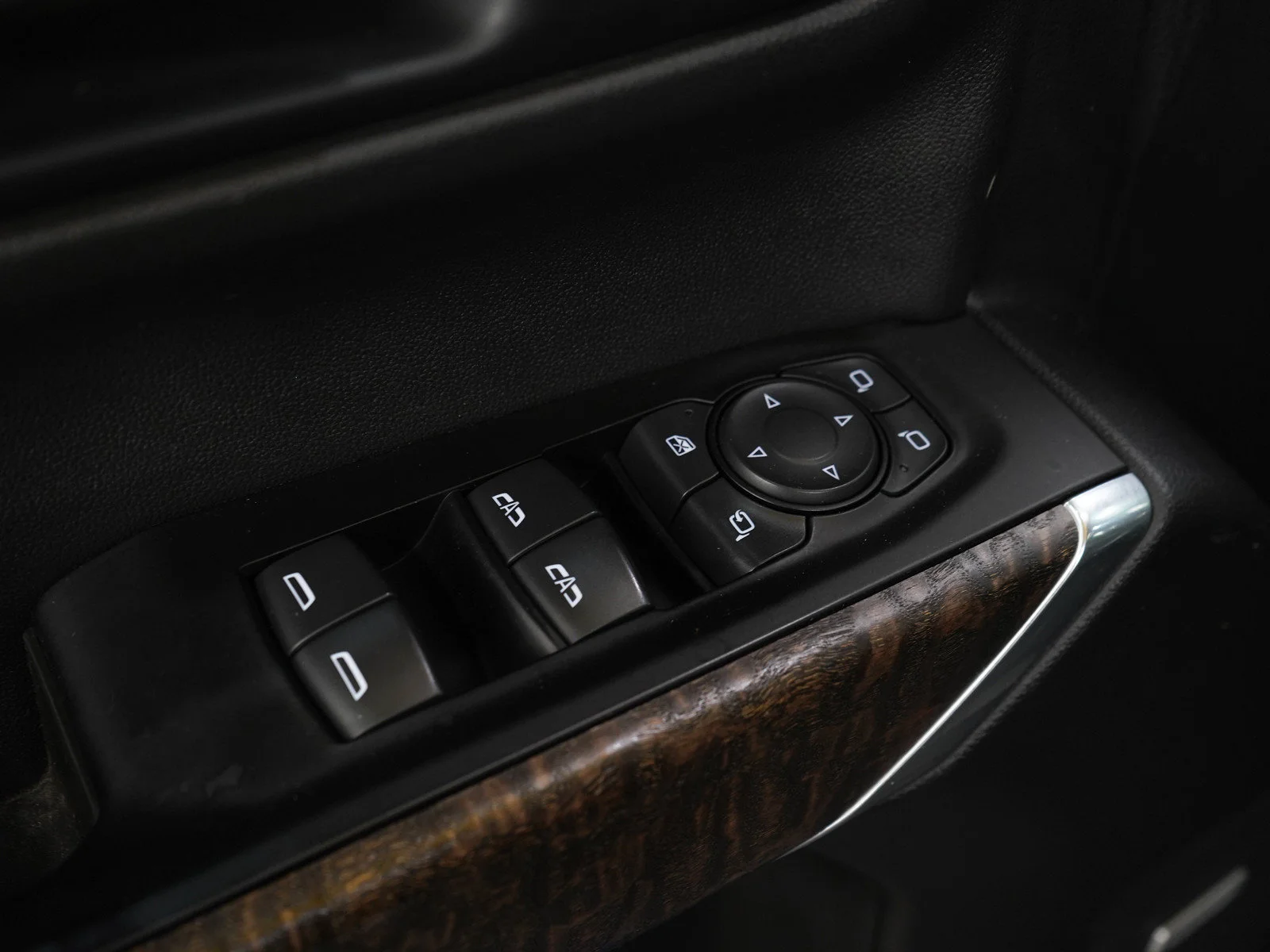 Used 2019 Black GMC Denali image 23