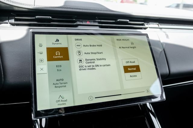 New 2026  Land Rover SE image 39