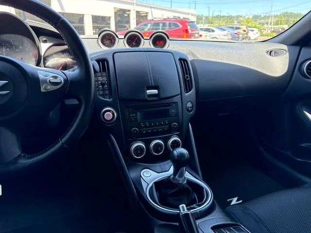 Used 2017 Black Nissan Base image 16
