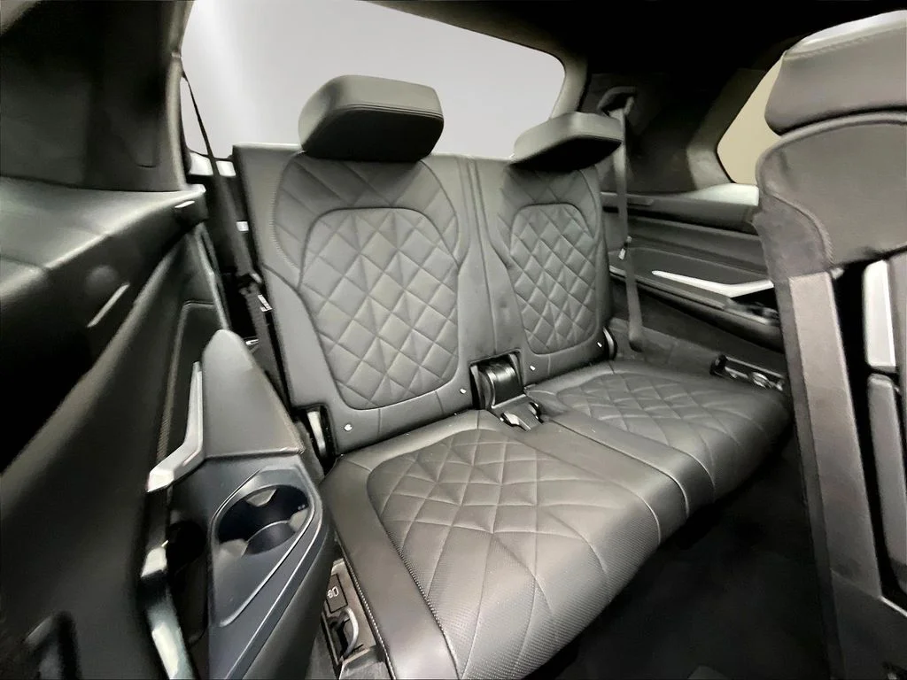 Used 2024 Gray Metallic BMW xDrive40i image 26