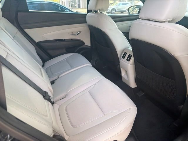 Used 2025 Phantom Black Hyundai Limited image 9