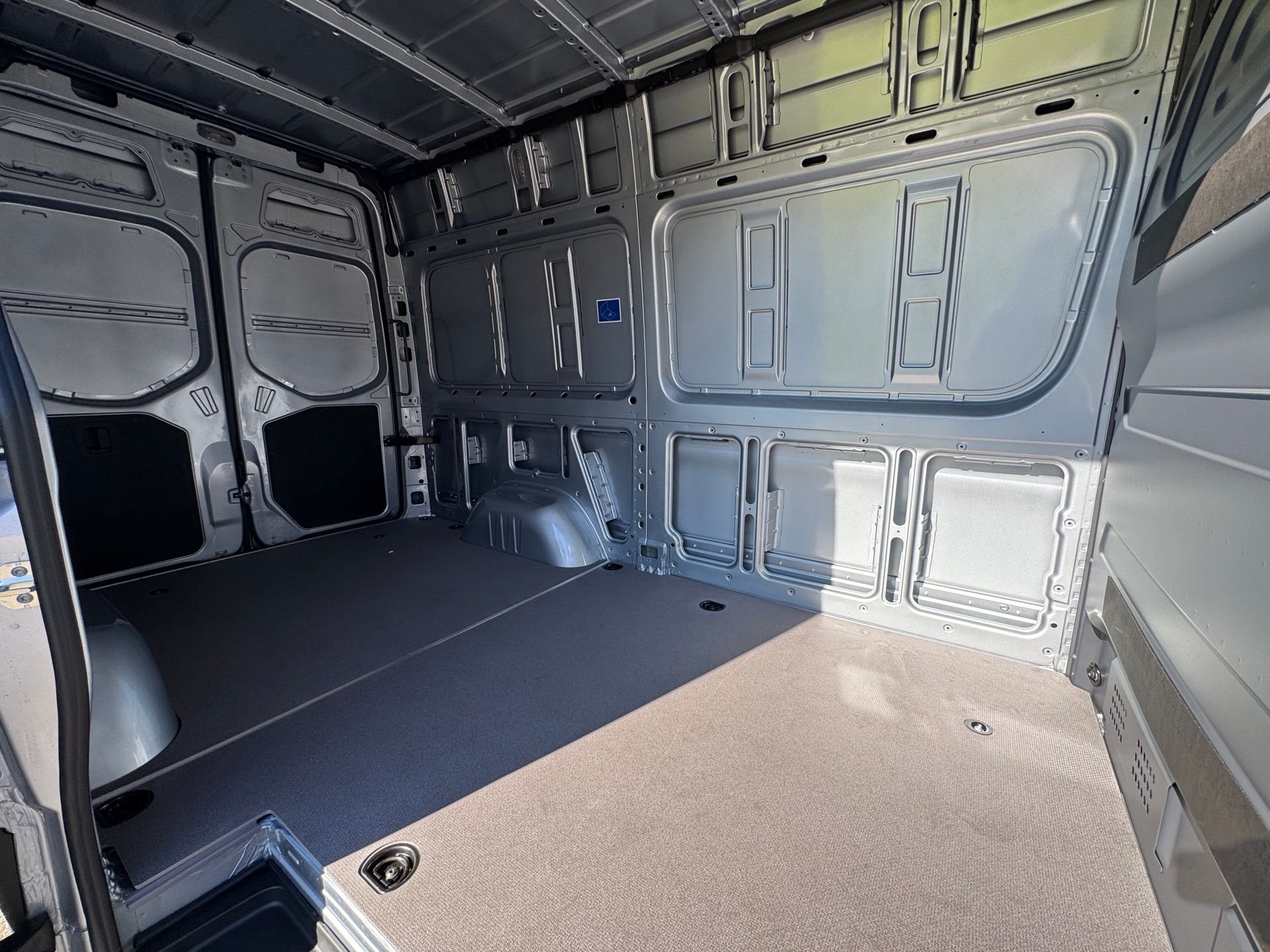 New 2026 High-tech silver metallic Mercedes-Benz Cargo 144 WB image 21