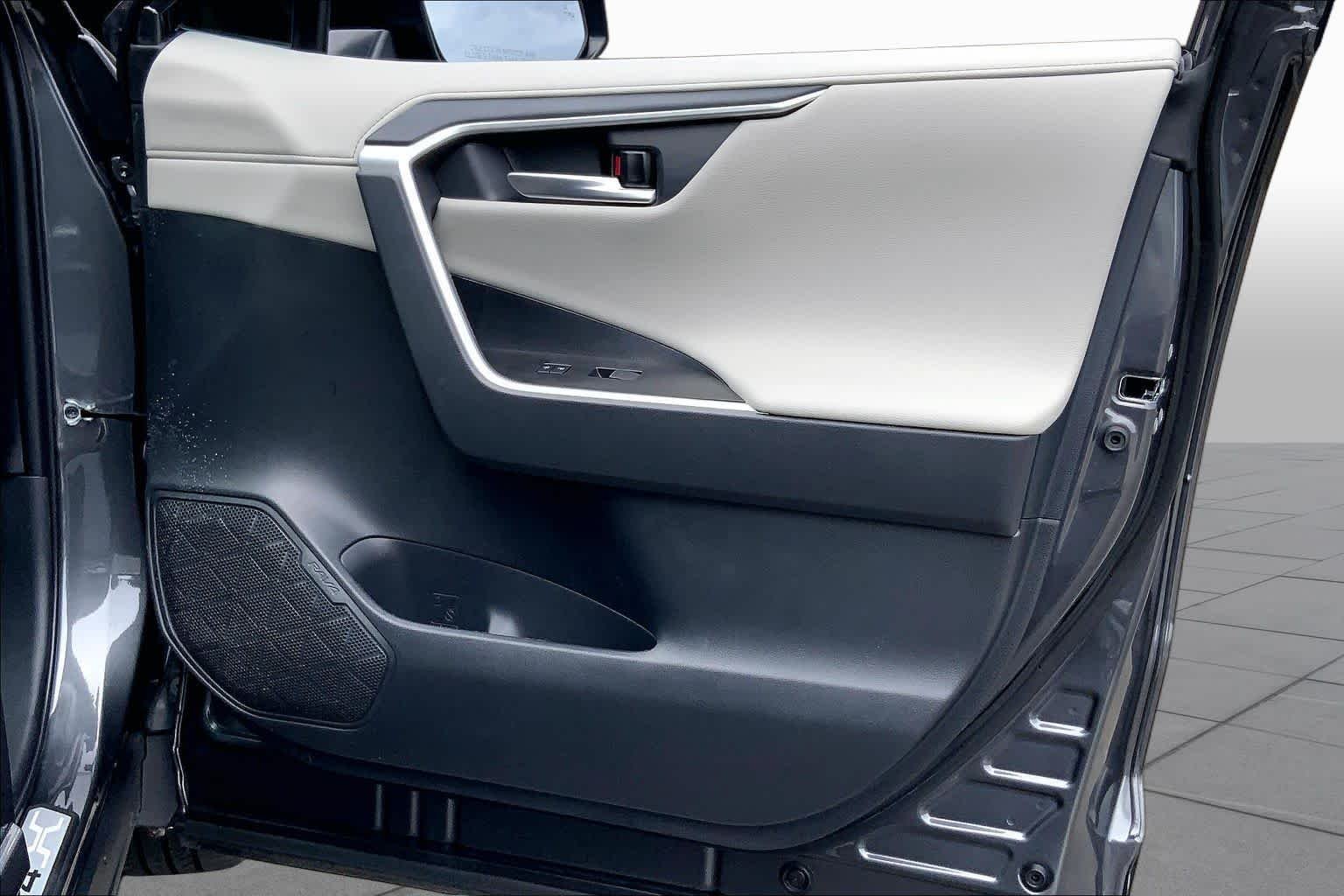 Used 2025 Magnetic Gray Metallic Toyota Limited image 23