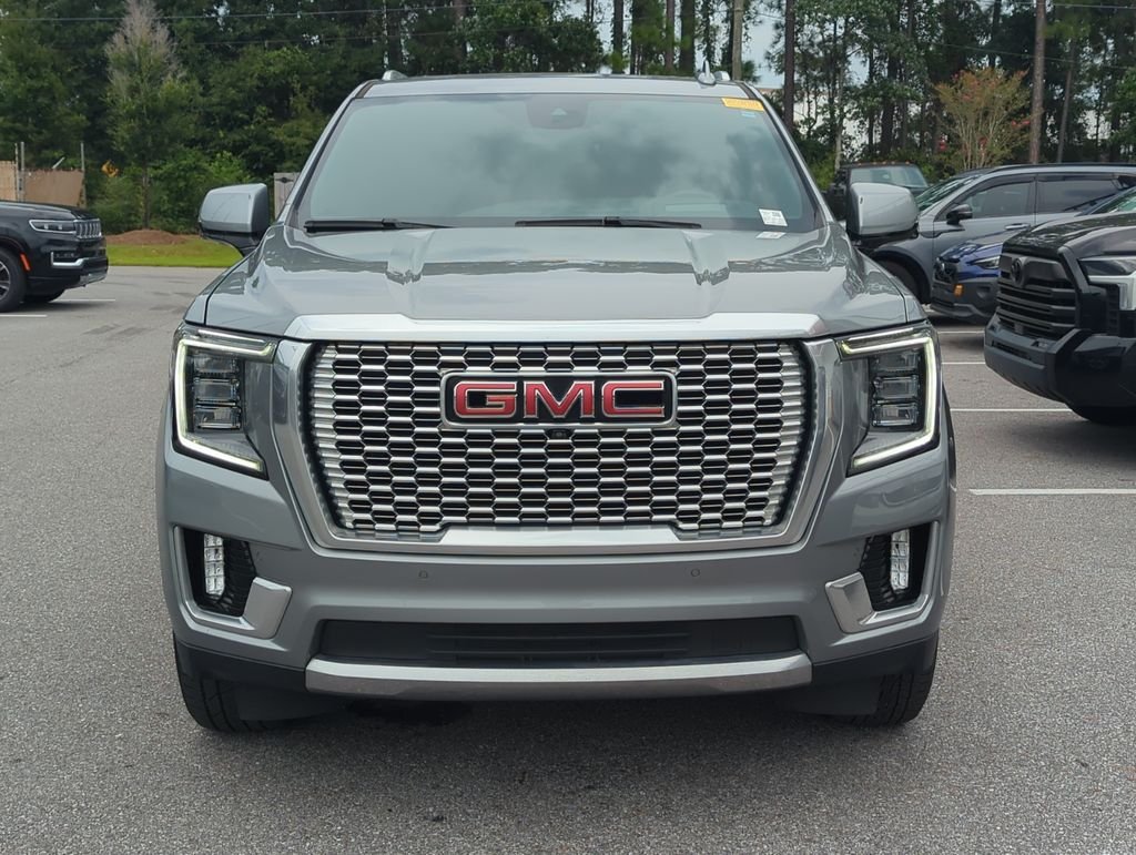 Used 2023 Silver GMC Denali image 9