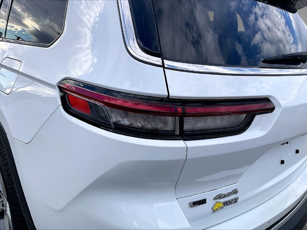 Used 2021 Bright White Clearcoat Jeep Limited image 33