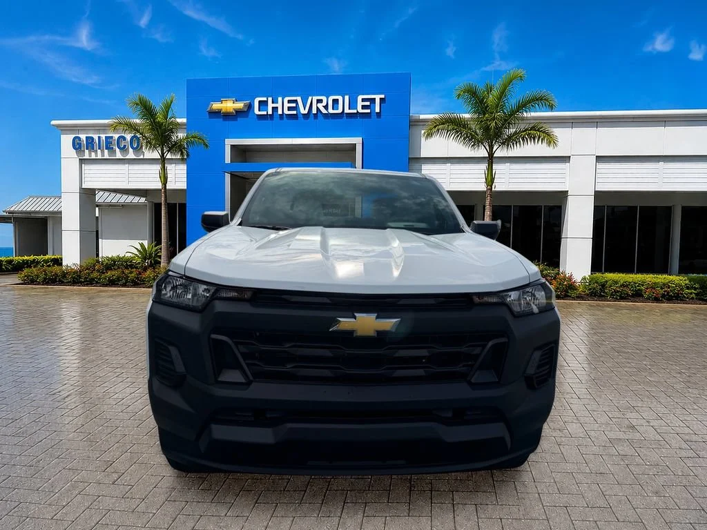 New 2026 Summit White Chevrolet WT image 2