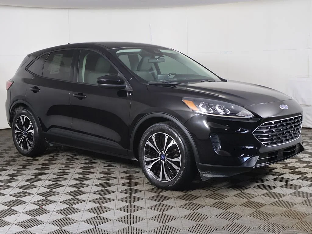 Used 2022 Black Ford SE image 46