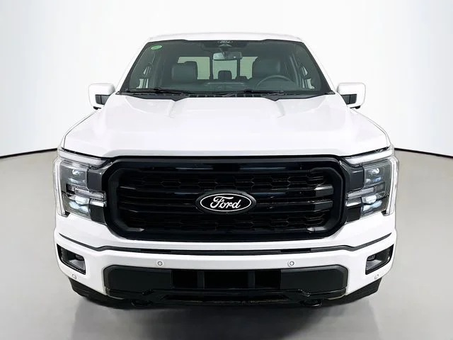 New 2026 Oxford White Ford Lariat image 2
