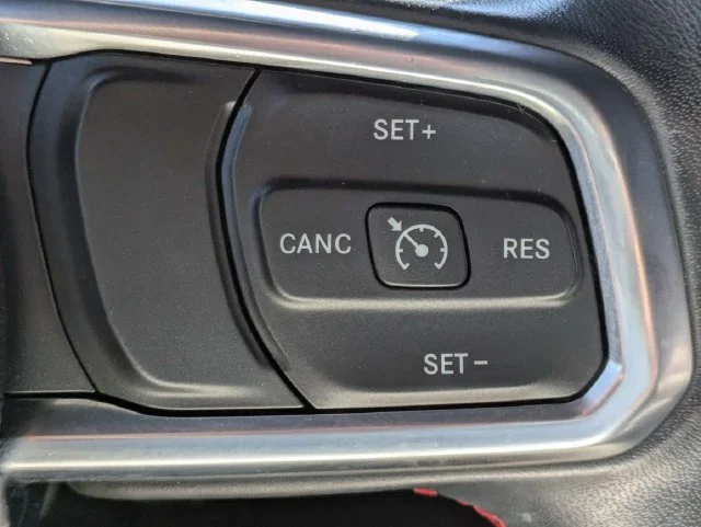 Certified Used 2020 Ocean Blue Metallic Jeep Unlimited Rubicon image 26