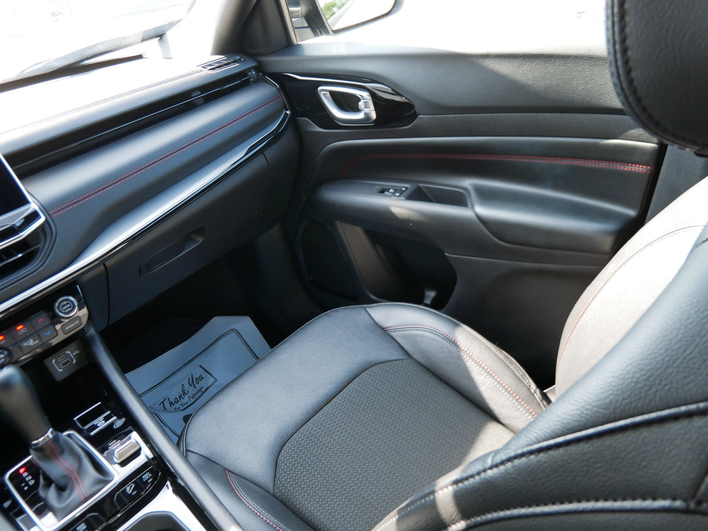 Used 2025 Bright White Clearcoat Jeep Trailhawk image 17
