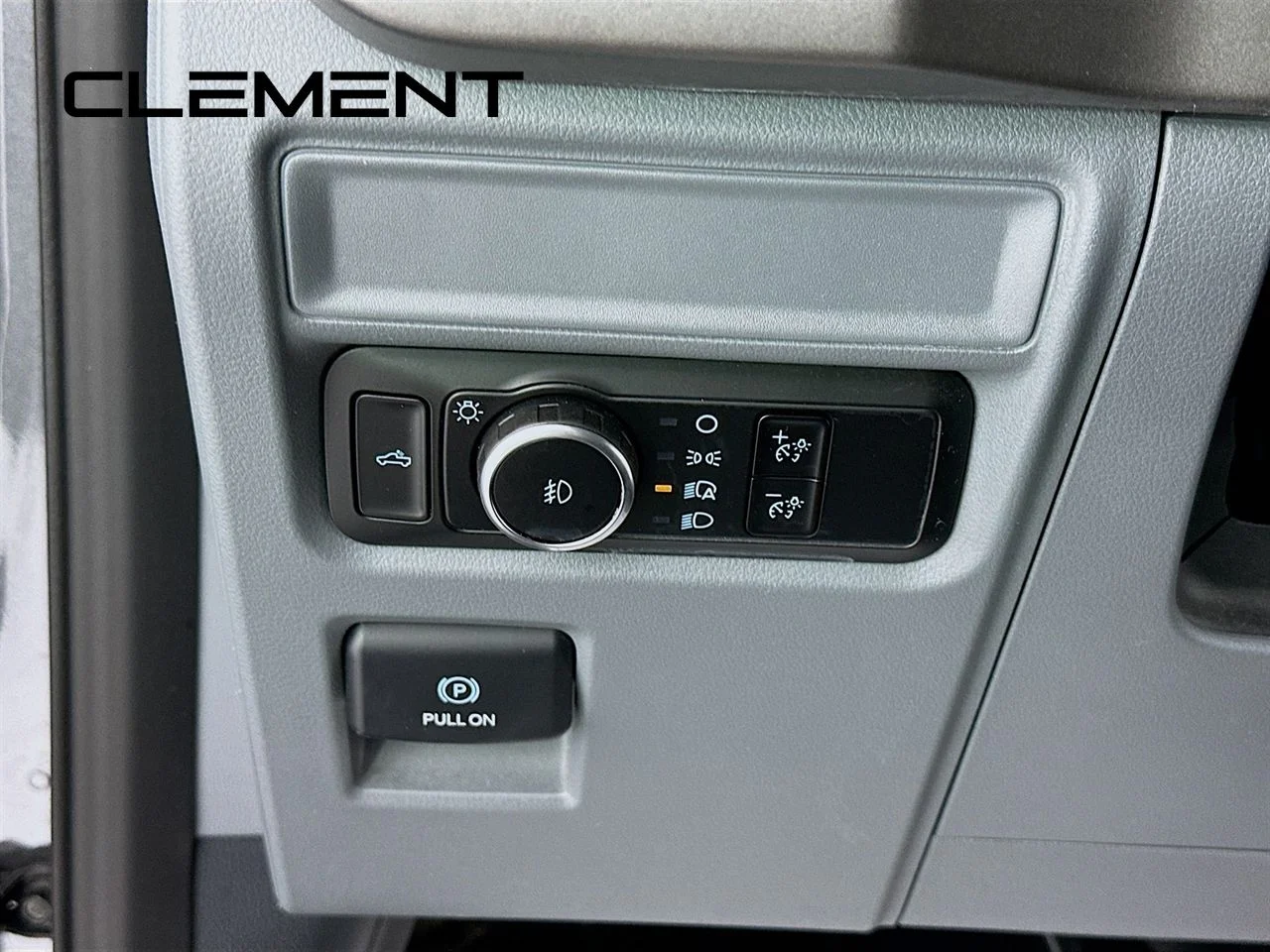 Used 2024  Ford XLT image 14