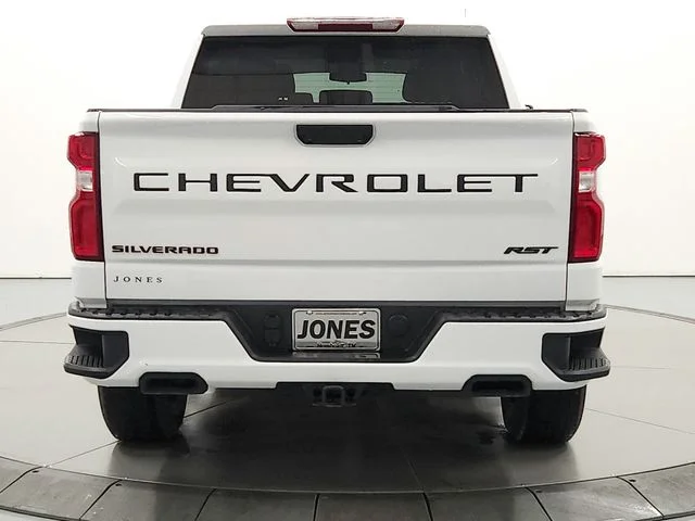 Used 2025 White Chevrolet RST image 6