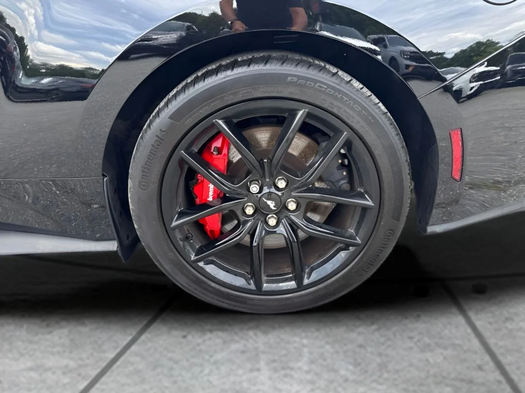Used 2025 Black Ford GT Premium image 33
