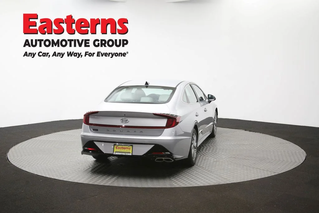 Used 2023 Silver Hyundai SEL image 38