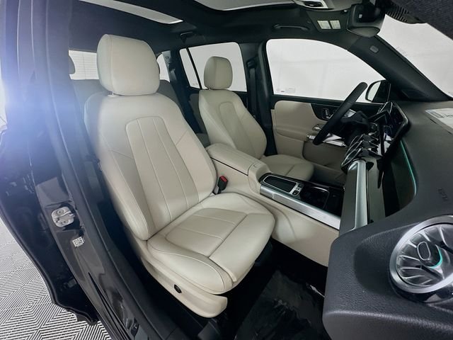 New 2026 Night Black Mercedes-Benz GLB 250 image 24
