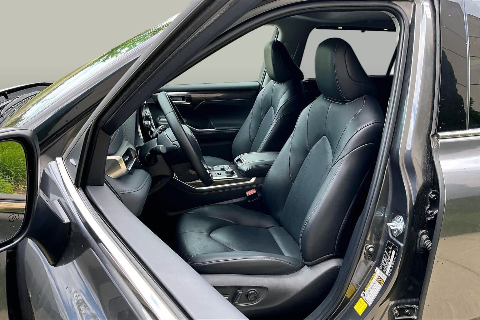 Used 2025 Magnetic Gray Metallic Toyota Limited image 9