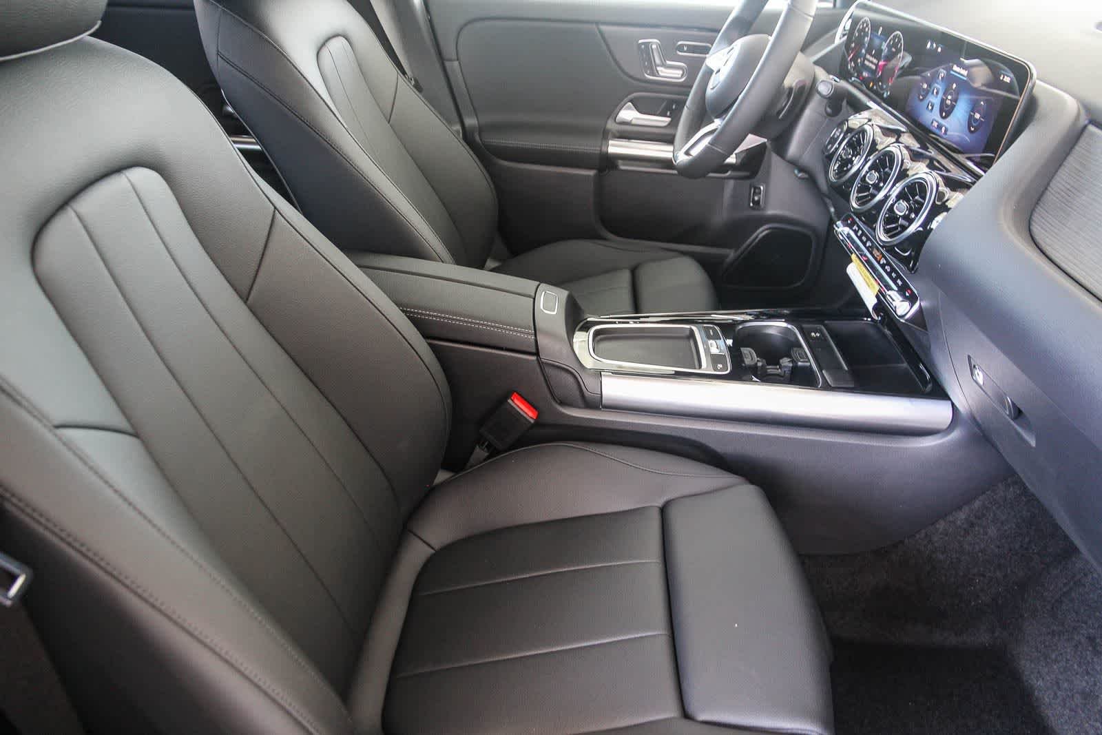 New 2026 Night Black Mercedes-Benz GLA 250 image 17