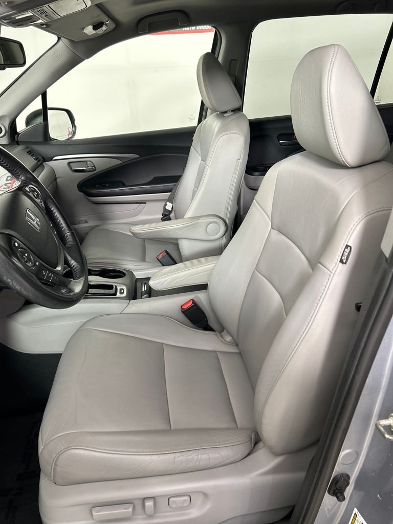 2017 Honda Pilot EX-L photo 4