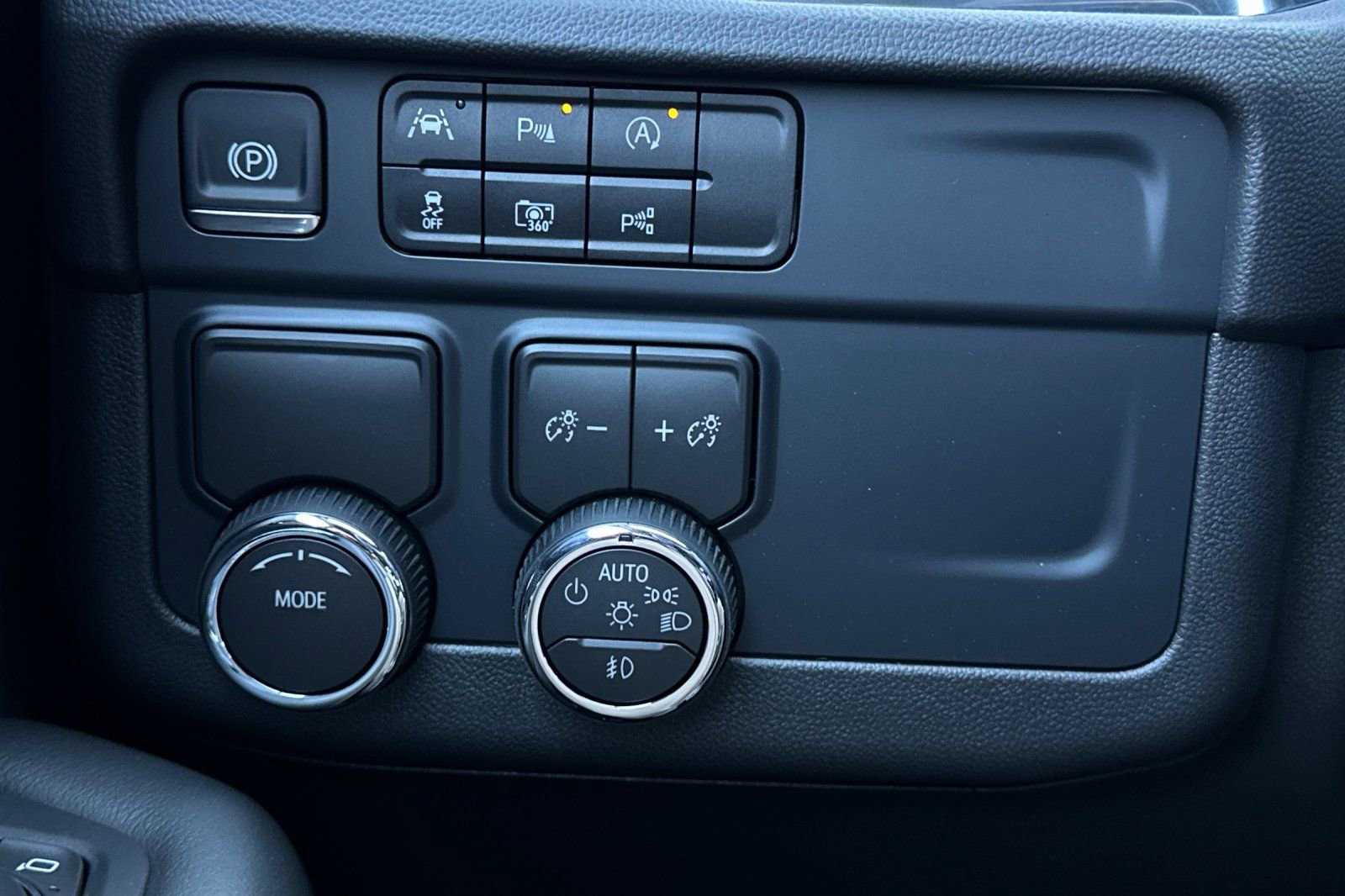 2026 Chevrolet Tahoe Premier - Photo 29