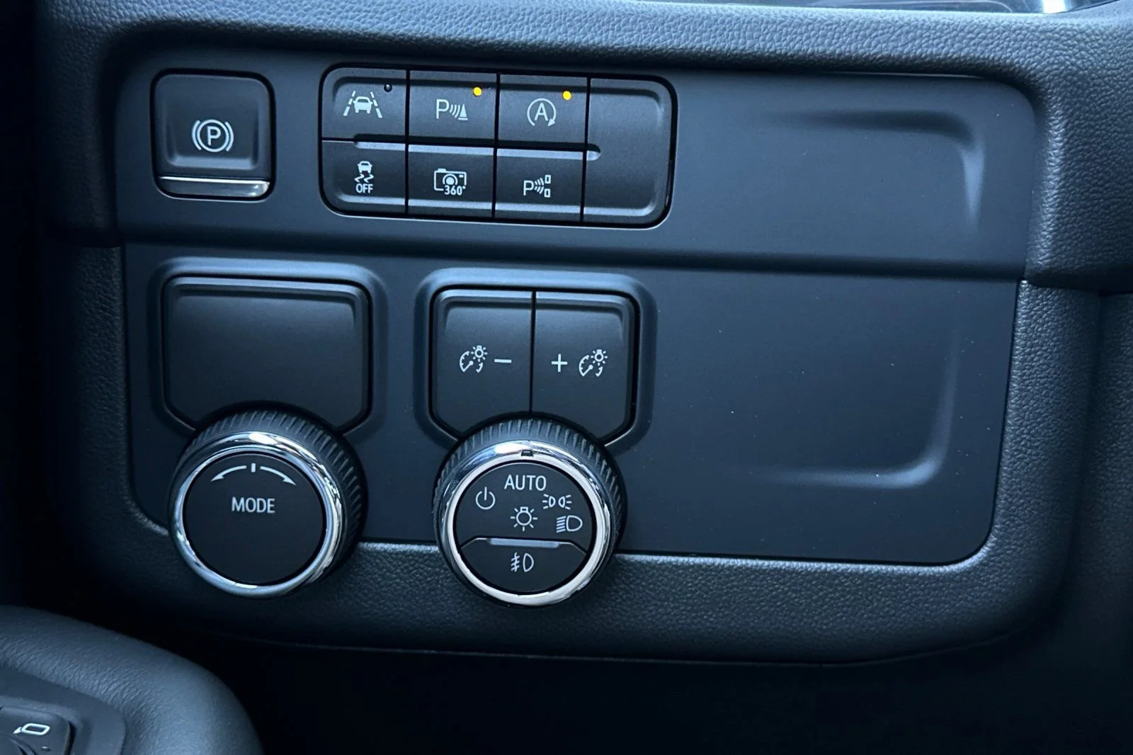 2026 Chevrolet Tahoe Premier - Photo 29